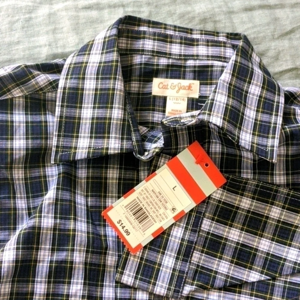 Nwt Boys plaid button down shirt